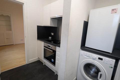 1 bedroom flat to rent, 78 2/R Clepington Road, ,