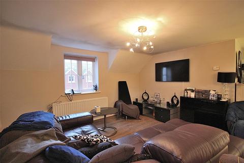 2 bedroom coach house for sale, Midsummer Grove, Great Denham, Bedford, Bedfordshire, MK40