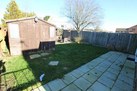 2 bedroom bungalow to rent, Rye Walk, Herne Bay