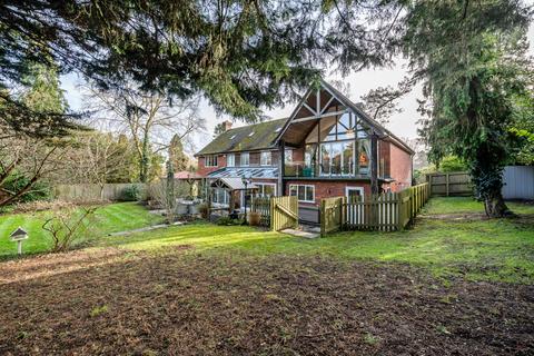 5 bedroom detached house for sale, Courtlands Hill, Reading RG8