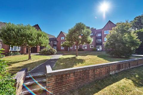 2 bedroom apartment to rent, Christchurch Close, Hertfordshire AL3