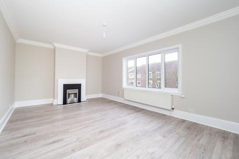 3 bedroom apartment to rent, Upper Mulgrave Road, Sutton SM2