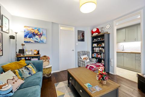 1 bedroom apartment for sale, Minstrel Gardens, Surbiton KT5