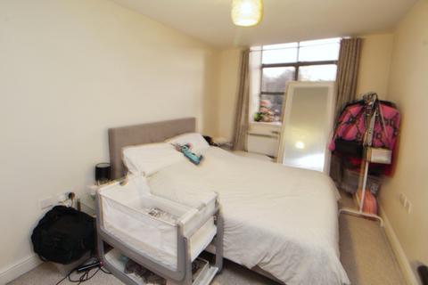 2 bedroom apartment for sale, Glossop Brook Road, Derbyshire SK13