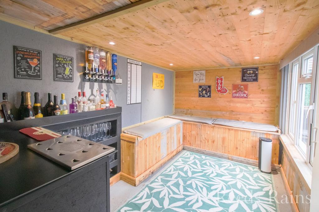 Outdoor Bar
