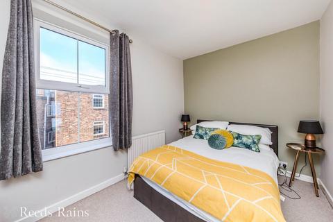 96 Bridge Street, Macclesfield, SK11 6PZ
