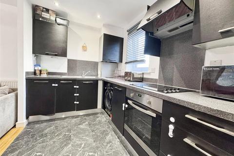 1 bedroom flat for sale, Samas Way, Dartford DA1