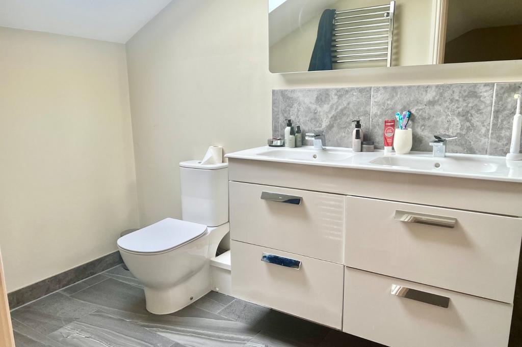 Ensuite