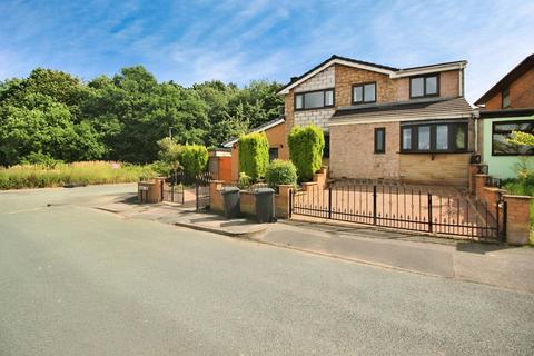 4 bedroom semi-detached house for sale, Mendip Avenue, Greater Manchester WN3