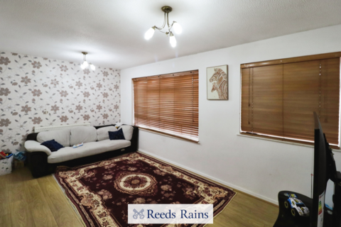 1 bedroom apartment for sale, Nash Road, Romford RM6