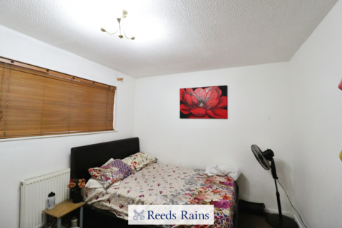 70 Nash Road, Chadwell Heath, Romford, RM6 5JP