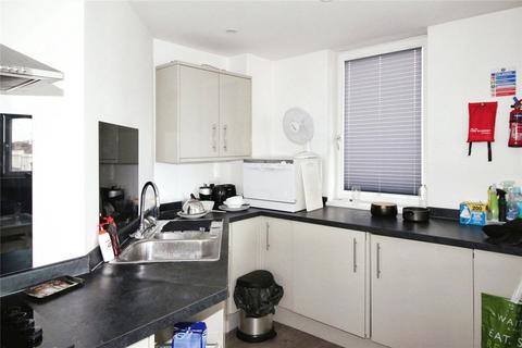 1 bedroom flat to rent, Station Road, Surrey TW20