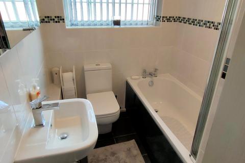 2 bedroom bungalow for sale, Maes Isaf, Wrexham LL14