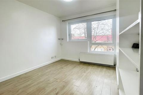 1 bedroom flat for sale, Lovelinch Close, London SE15