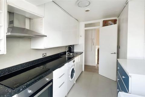 1 bedroom flat for sale, Lovelinch Close, London SE15