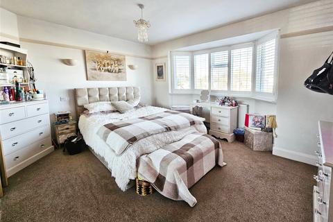 3 bedroom detached house for sale, Malden Way, New Malden KT3