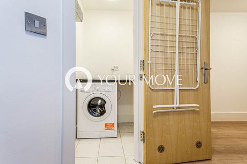 2 bedroom flat to rent, The Coppice, Manchester M28