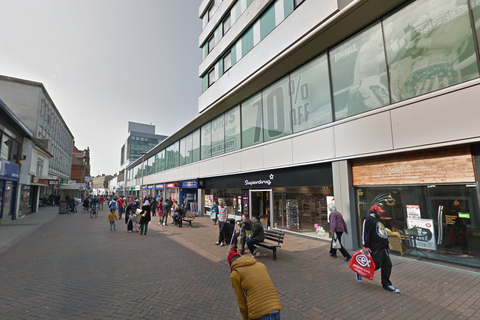 Retail property (high street) to rent, East Gate, Ipswich IP4