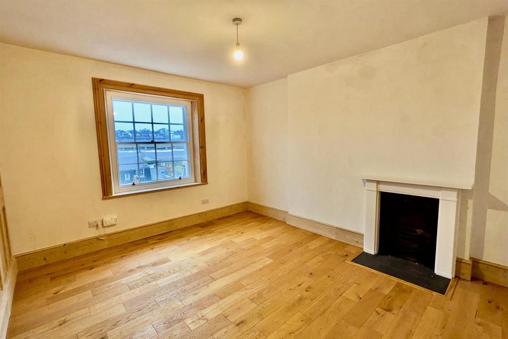 Master Bedroom with fireplace.jpeg