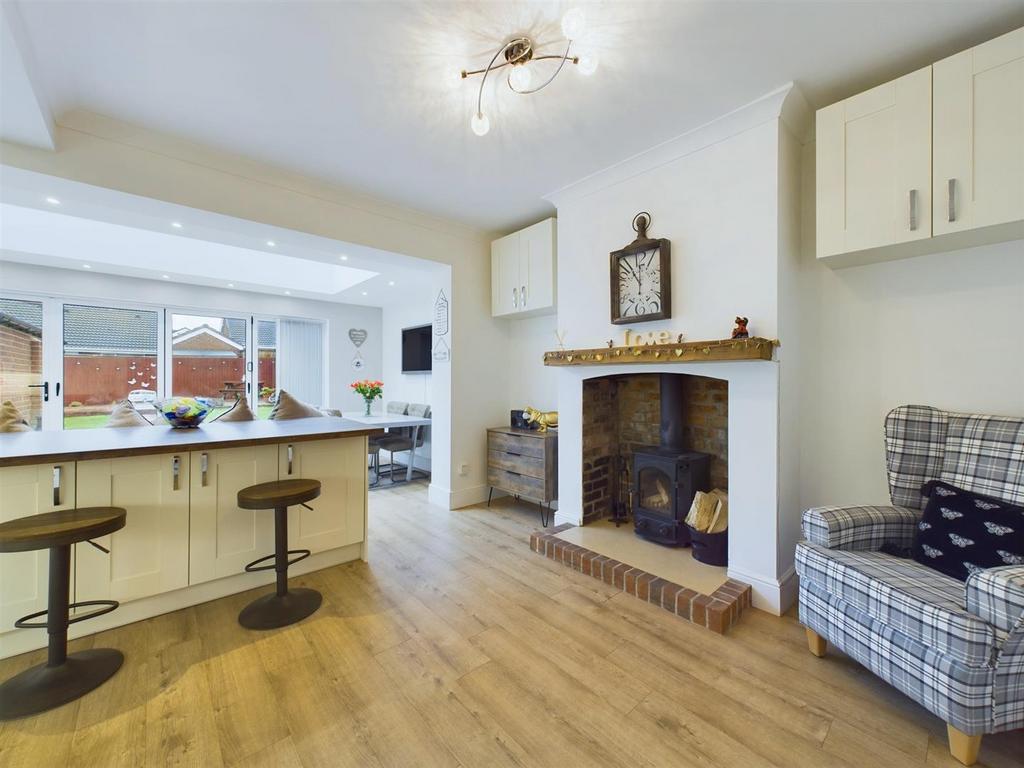 Kitchen: