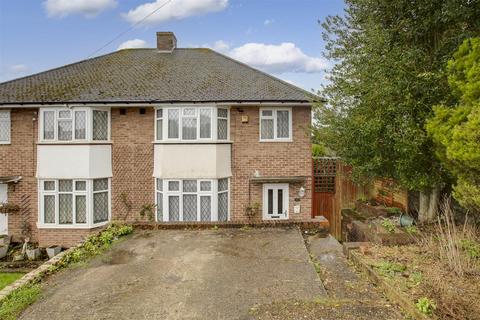 3 bedroom semi-detached house to rent, Whitelands Road, High Wycombe HP12