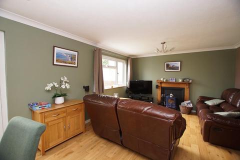 3 bedroom semi-detached house for sale, Badlesmere Road, Eastbourne BN22