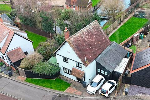 4 bedroom detached house for sale, Canterbury Grange, Bocking, Braintree, CM7