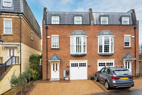 4 bedroom semi-detached house for sale, Haines Court, Weybridge, Surrey, KT13