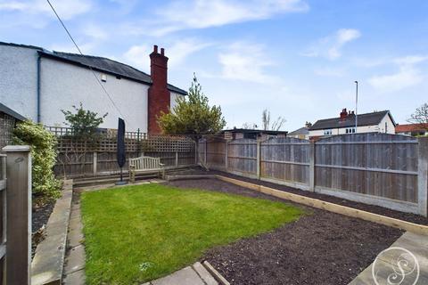 3 bedroom semi-detached house for sale, Adams Grove, Leeds