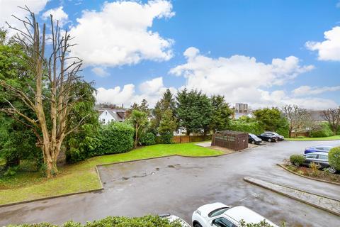 2 bedroom ground floor flat for sale, Waterslade Elm Road, Redhill, Surrey