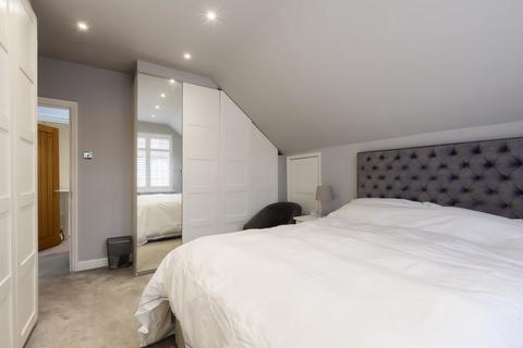 22 Days Lane, Sidcup, DA15 8JN