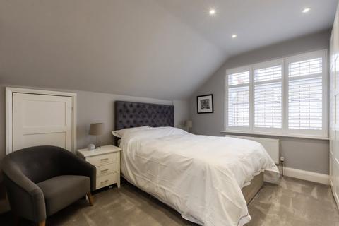 22 Days Lane, Sidcup, DA15 8JN