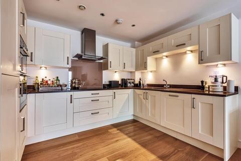 2 bedroom flat for sale, Newbury,  Berkshire,  RG14