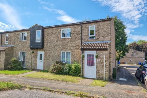 3 bedroom end of terrace house for sale, Pipers Close, Haverhill