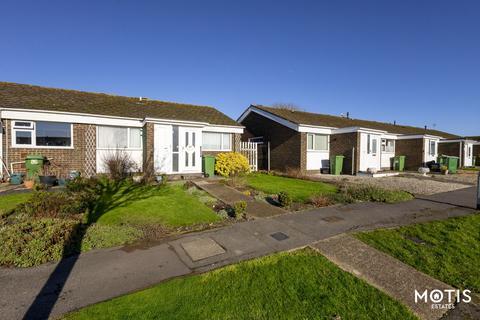 84 Lynwood, Folkestone, CT19 5DD