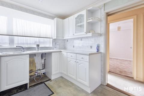 84 Lynwood, Folkestone, CT19 5DD
