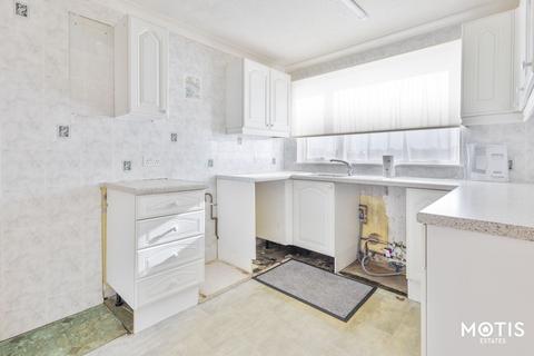 84 Lynwood, Folkestone, CT19 5DD