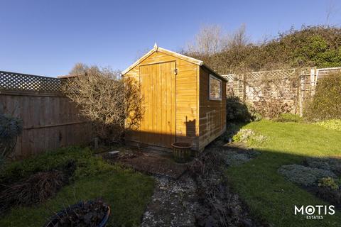 84 Lynwood, Folkestone, CT19 5DD