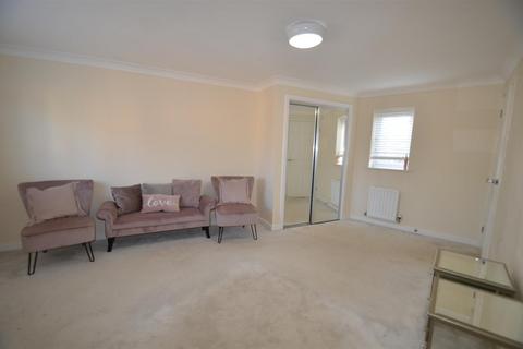 48 Heronslee, Shefford, SG17 5FQ