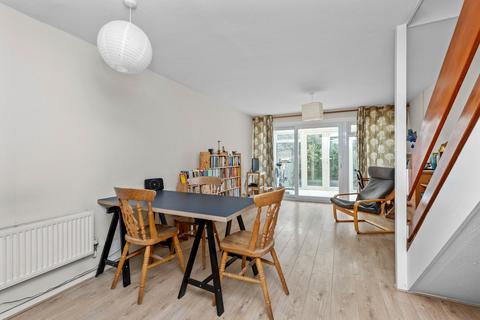 18 Bishops Drive, Lewes, BN7 1HA