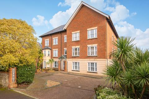 2 bedroom flat to rent, Albury Road, Guildford, Surrey