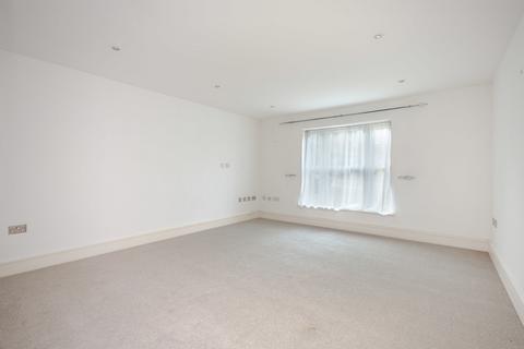 2 bedroom flat to rent, Albury Road, Guildford, Surrey