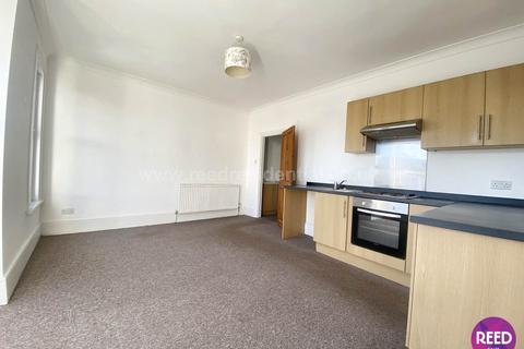 2 bedroom flat for sale, Avenue Road, Leigh on Sea