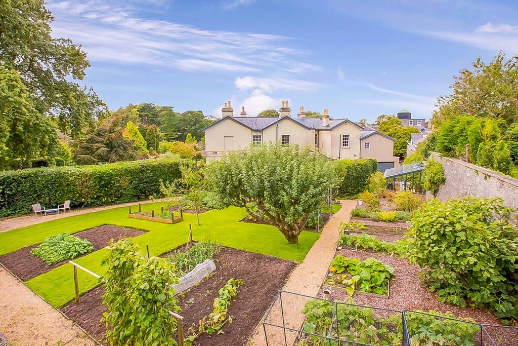 Walled vegetable garden