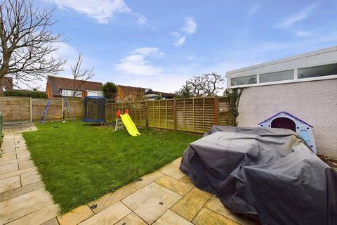 16 Barnacre Drive, Hucclecote, Gloucester, GL3 3DQ