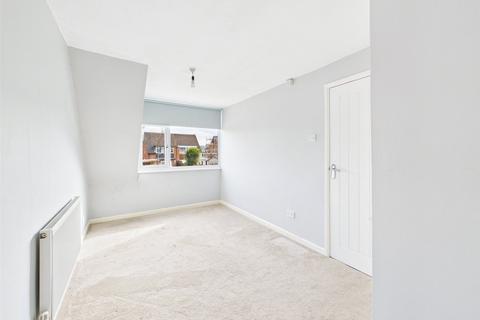 16 Barnacre Drive, Hucclecote, Gloucester, GL3 3DQ