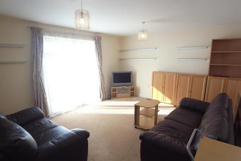 2 bedroom flat to rent, Thackray Court, Cornmill View, Horsforth, Leeds, LS18