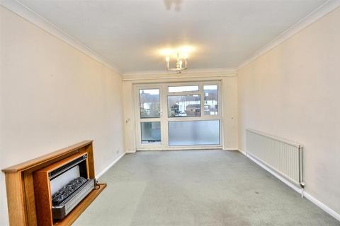 2 bedroom flat for sale, Shortdean Place, Eastbourne