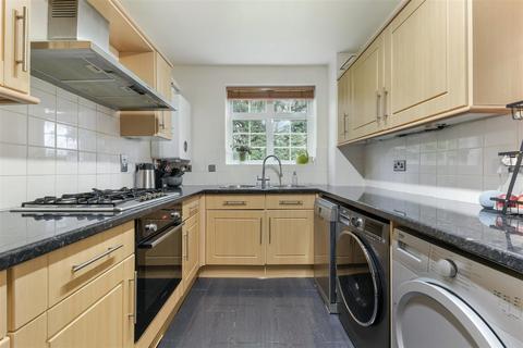 1 Freshmount Gardens, Epsom, KT19 8RF