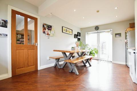 10 Cornhill Drive, Bristol, BS14 9SA